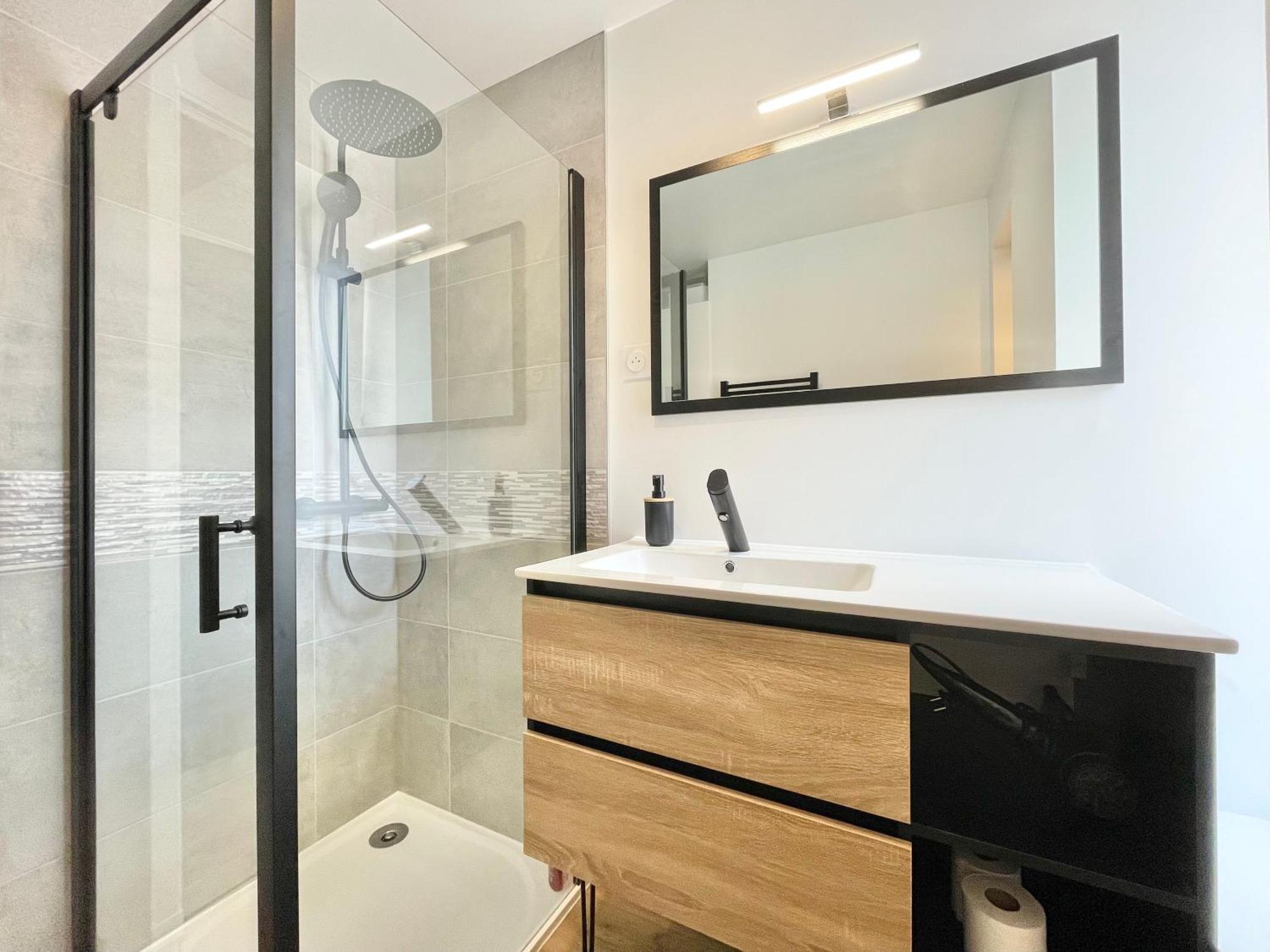 Le Calloch 2D - Studio 4 Etoiles - Quartier Gare - Wifi - Netflix Quimper Exterior photo